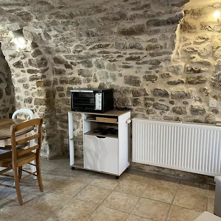 Du Mas Bouscas Apartment