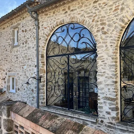 Du Mas Bouscas Apartment